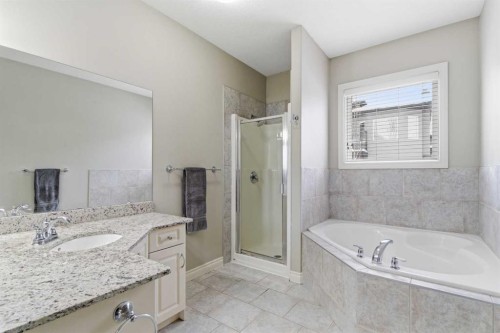 1151 Westmount Drive, Strathmore, AB - Indoor Photo Showing Bathroom