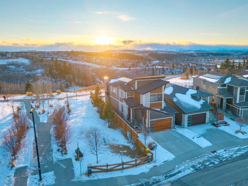 99 Precedence Hill  Cochrane, AB T4C 2T6