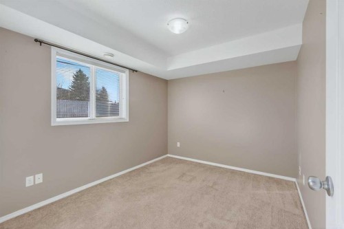 302-8 Bayside Place, Strathmore, AB - Indoor Photo Showing Other Room
