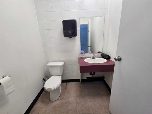 3132 26 Street Ne, Calgary, AB 