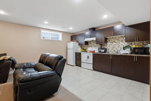 235 Coville Close Ne, Calgary, AB - Indoor