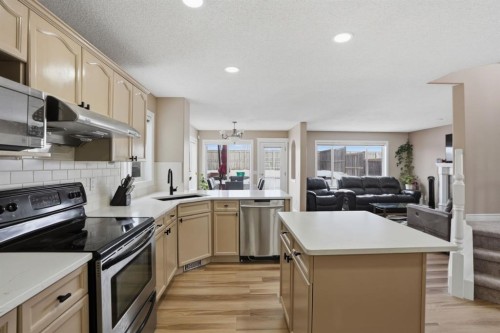 235 Coville Close Ne, Calgary, AB - Indoor Photo Showing Kitchen