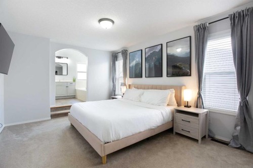 54 Springborough Point Sw, Calgary, AB - Indoor Photo Showing Bedroom