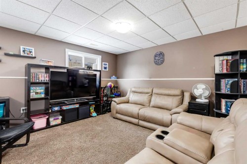 48 Hawthorn Way Ne, Olds, AB - Indoor