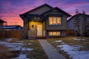 48 Hawthorn Way Ne, Olds, AB  - Outdoor 