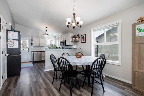 48 Hawthorn Way Ne, Olds, AB - Indoor Photo Showing Dining Room