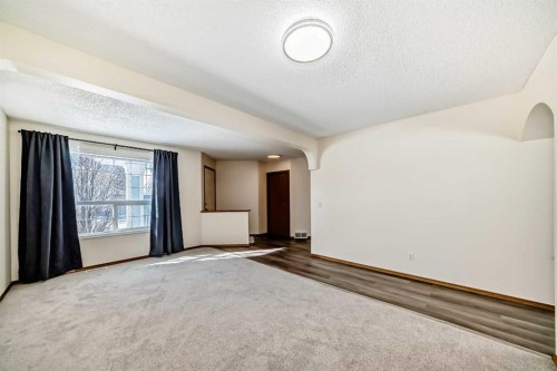 136 Citadel Crest Circle Nw, Calgary, AB - Indoor Photo Showing Other Room