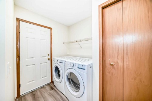136 Citadel Crest Circle Nw, Calgary, AB - Indoor Photo Showing Laundry Room
