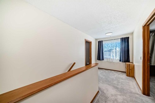 136 Citadel Crest Circle Nw, Calgary, AB - Indoor Photo Showing Other Room