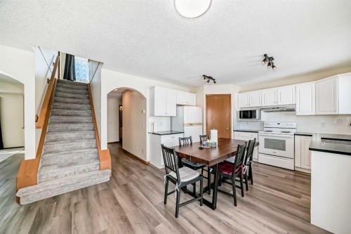 136 Citadel Crest Circle Nw, Calgary, AB - Indoor