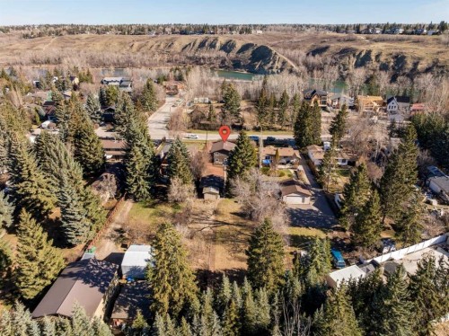 7223 Bow Crescent Nw, Calgary, AB - Outdoor With View