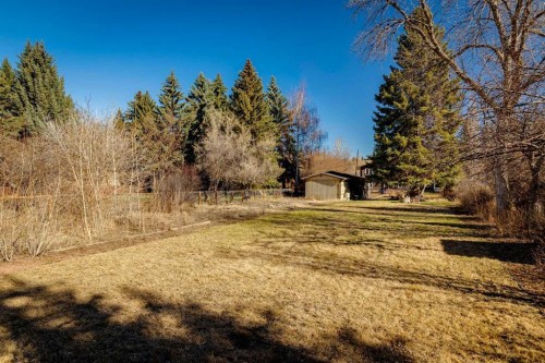 7223 Bow Crescent Nw, Calgary, AB - Outdoor With View