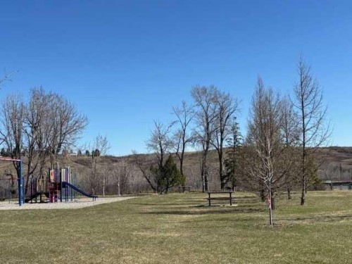7223 Bow Crescent Nw, Calgary, AB - Outdoor With View