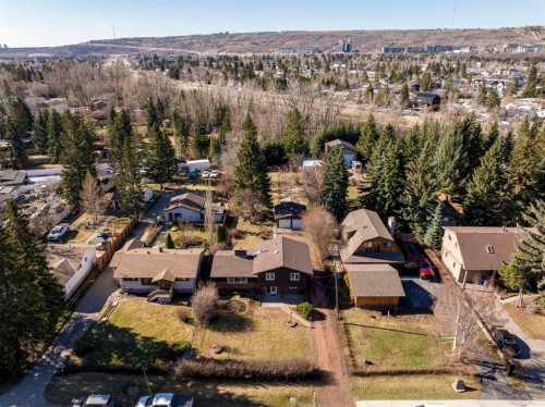 7223 Bow Crescent Nw, Calgary, AB - Outdoor With View