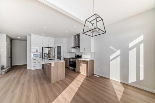 374 Corner Glen Way Ne, Calgary, AB - Indoor Photo Showing Kitchen With Upgraded Kitchen