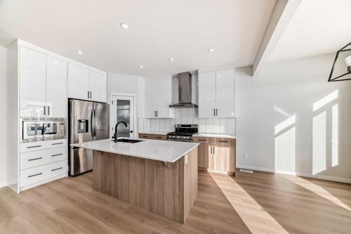 374 Corner Glen Way Ne, Calgary, AB - Indoor Photo Showing Kitchen With Upgraded Kitchen