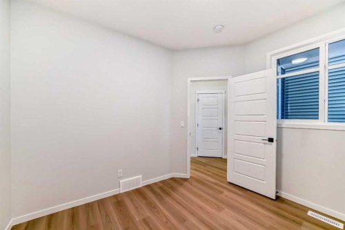 374 Corner Glen Way Ne, Calgary, AB - Indoor Photo Showing Other Room