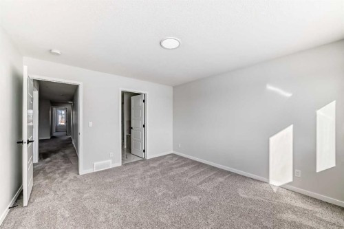 374 Corner Glen Way Ne, Calgary, AB - Indoor Photo Showing Other Room