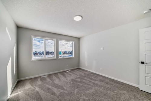 374 Corner Glen Way Ne, Calgary, AB - Indoor Photo Showing Other Room