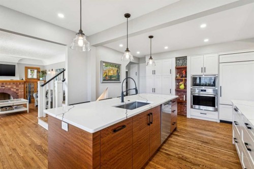 228 Crescent Road Nw, Calgary, AB - Indoor Photo Showing Kitchen With Upgraded Kitchen