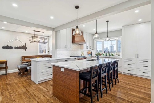 228 Crescent Road Nw, Calgary, AB - Indoor Photo Showing Kitchen With Upgraded Kitchen