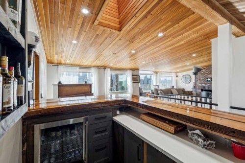 228 Crescent Road Nw, Calgary, AB - Indoor