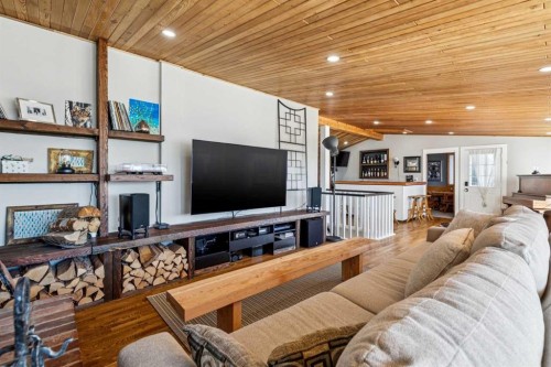 228 Crescent Road Nw, Calgary, AB - Indoor