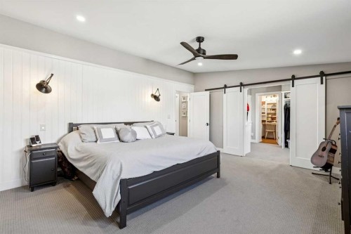 228 Crescent Road Nw, Calgary, AB - Indoor Photo Showing Bedroom
