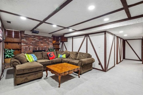 228 Crescent Road Nw, Calgary, AB - Indoor