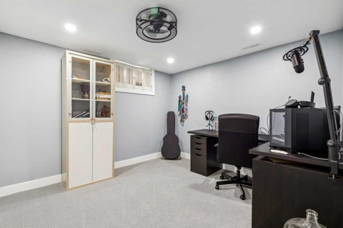 228 Crescent Road Nw, Calgary, AB - Indoor Photo Showing Office