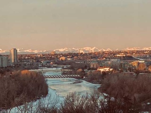 228 Crescent Road Nw, Calgary, AB - Outdoor With View