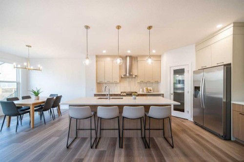 73 Royston Grove Nw, Calgary, AB - Indoor Photo Showing Kitchen With Upgraded Kitchen