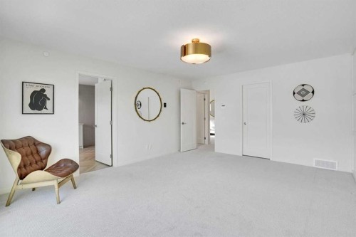 195 Lucas Common Nw, Calgary, AB - Indoor Photo Showing Other Room
