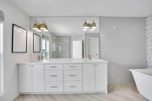 195 Lucas Common Nw, Calgary, AB - Indoor Photo Showing Bathroom