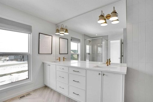 195 Lucas Common Nw, Calgary, AB - Indoor Photo Showing Bathroom