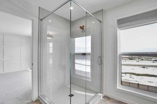 195 Lucas Common Nw, Calgary, AB - Indoor Photo Showing Bathroom