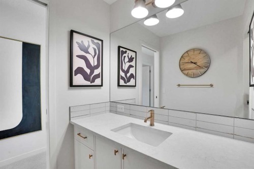 195 Lucas Common Nw, Calgary, AB - Indoor Photo Showing Other Room