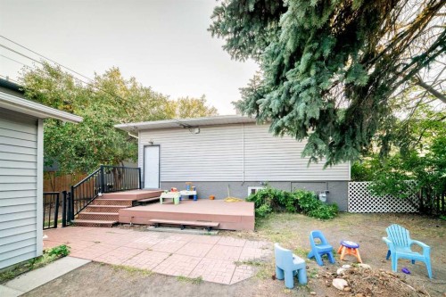 820 9A Street Ne, Calgary, AB - Outdoor With Deck Patio Veranda With Exterior