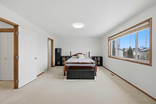125 Panamount Heath Nw, Calgary, AB - Indoor Photo Showing Other Room