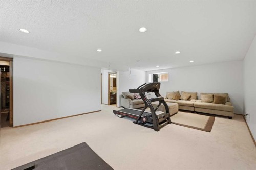 125 Panamount Heath Nw, Calgary, AB - Indoor