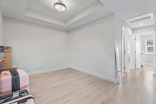 17 Creekstone Drive Sw, Calgary, AB 