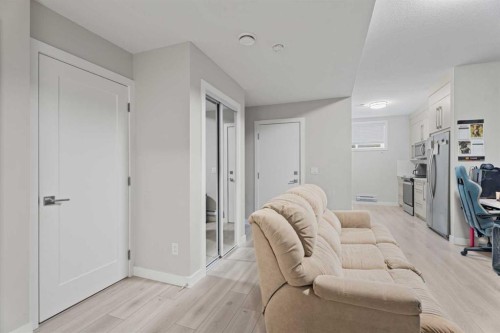17 Creekstone Drive Sw, Calgary, AB 