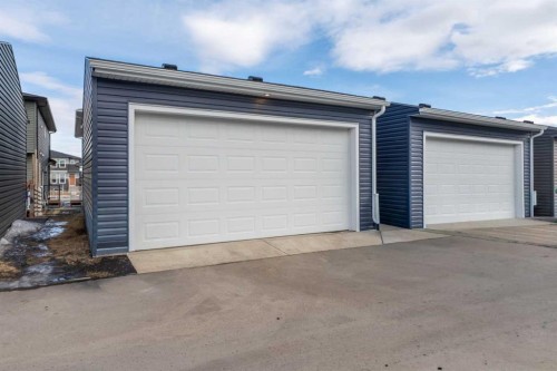 17 Creekstone Drive Sw, Calgary, AB 