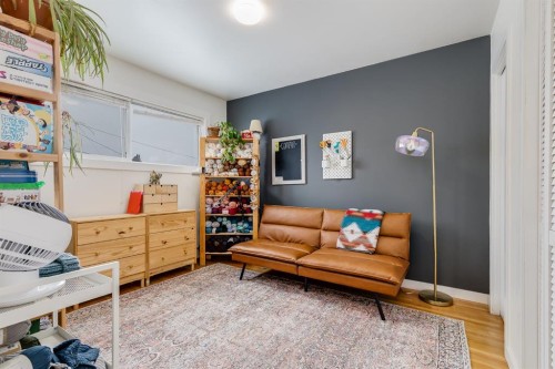 11 Foley Road Se, Calgary, AB - Indoor