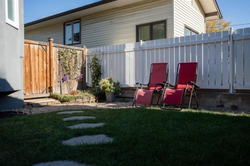 11 Foley Road Se, Calgary, AB - Outdoor