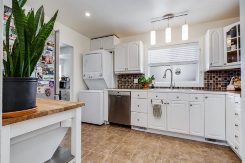 11 Foley Road Se, Calgary, AB - Indoor