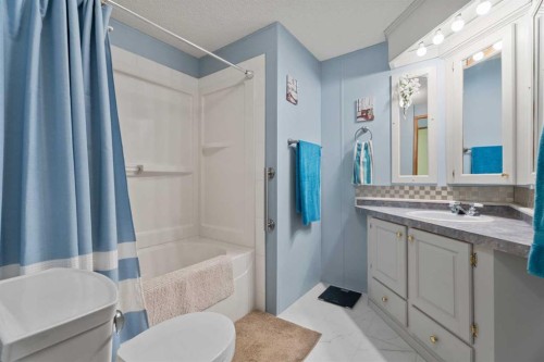 22 Doubletree Way, Strathmore, AB 