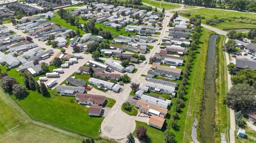 22 Doubletree Way, Strathmore, AB 