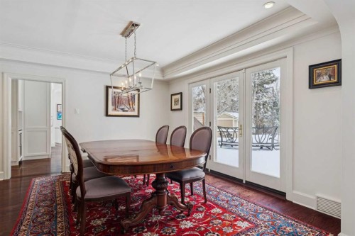 2210 12 Street Sw, Calgary, AB - Indoor Photo Showing Dining Room