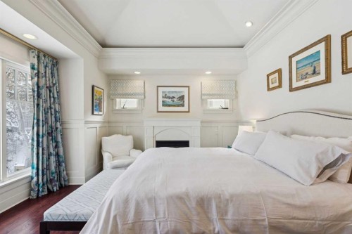 2210 12 Street Sw, Calgary, AB - Indoor Photo Showing Bedroom